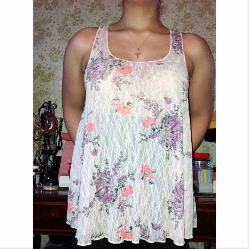 A M E R I C A N  R A G Floral lace babydoll top